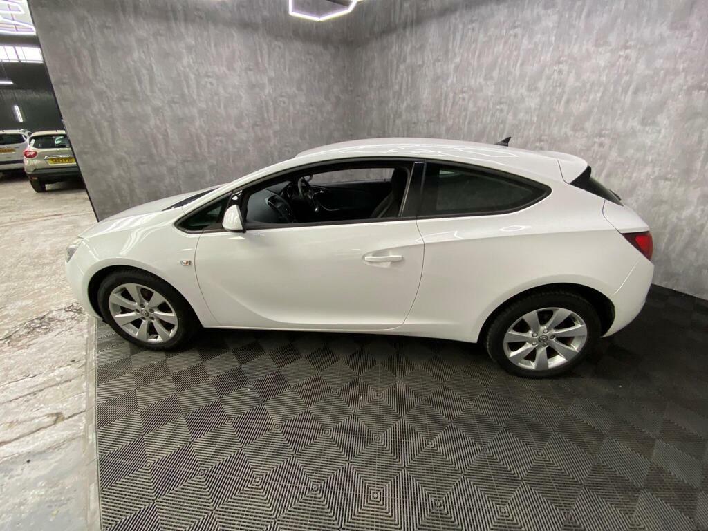 Vauxhall Astra GTC  Black #15