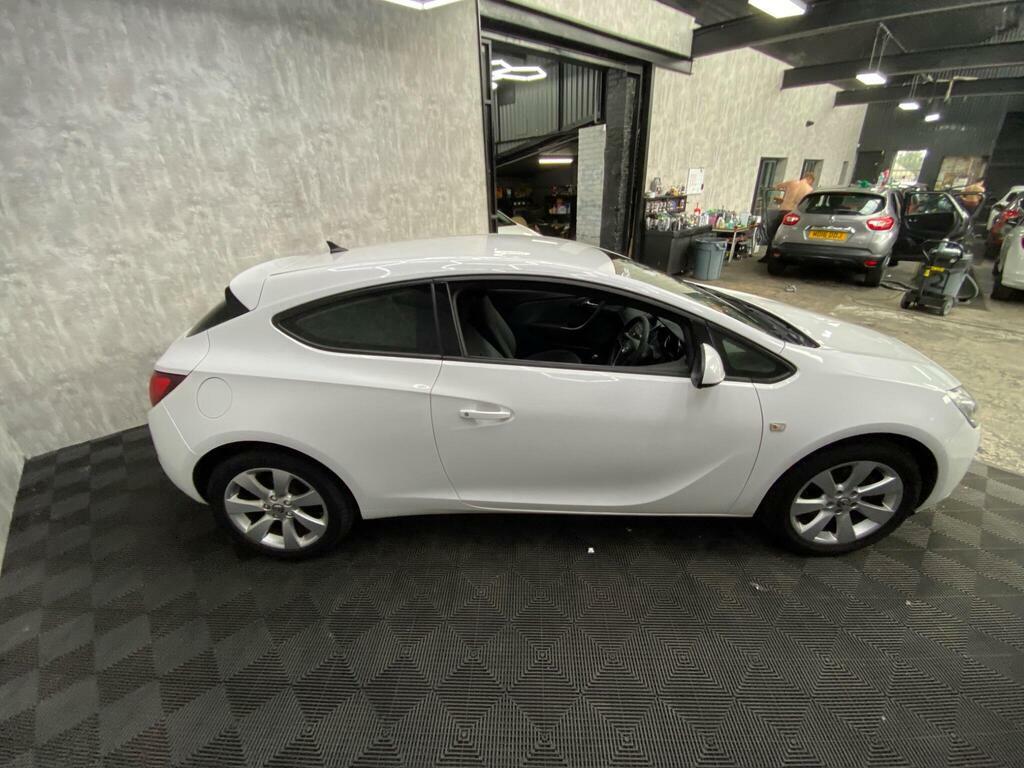Vauxhall Astra GTC  Black #8