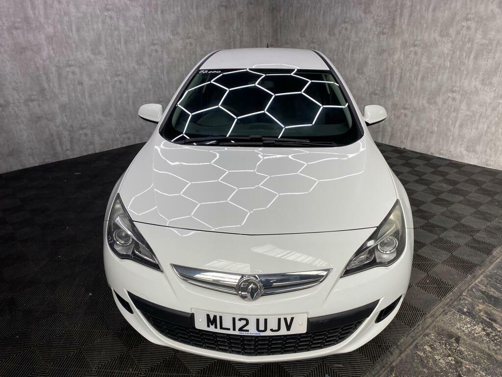 Vauxhall Astra GTC 1.4T 16V Sport Euro 5 S S White #4