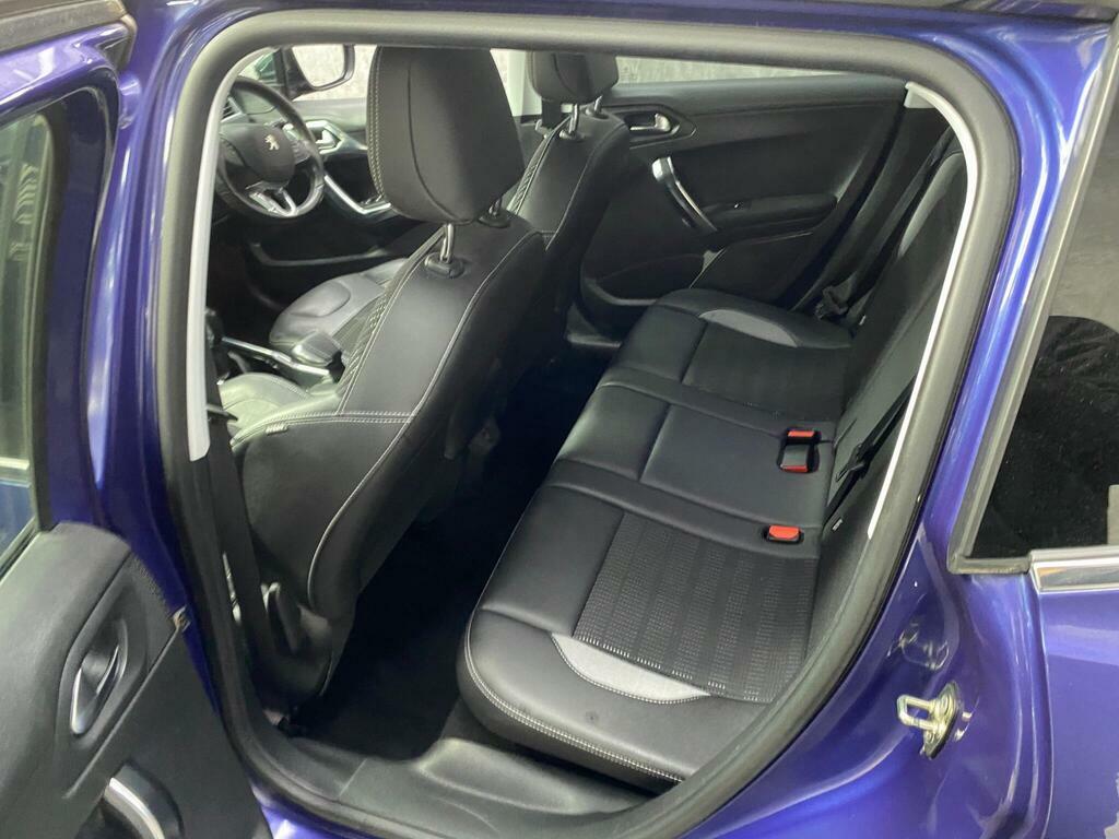 Peugeot 2008 Active White #25