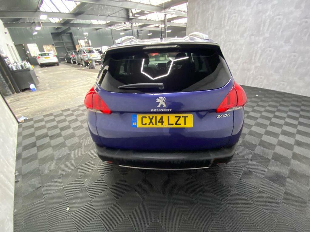 Peugeot 2008 Active White #11