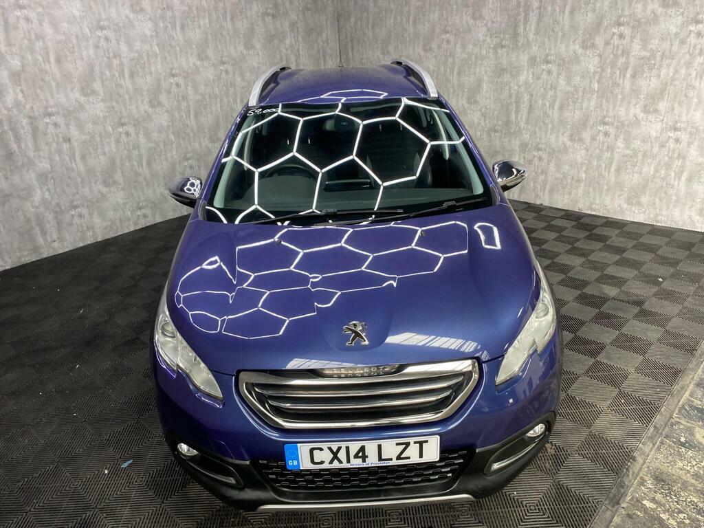 Peugeot 2008 Active White #4