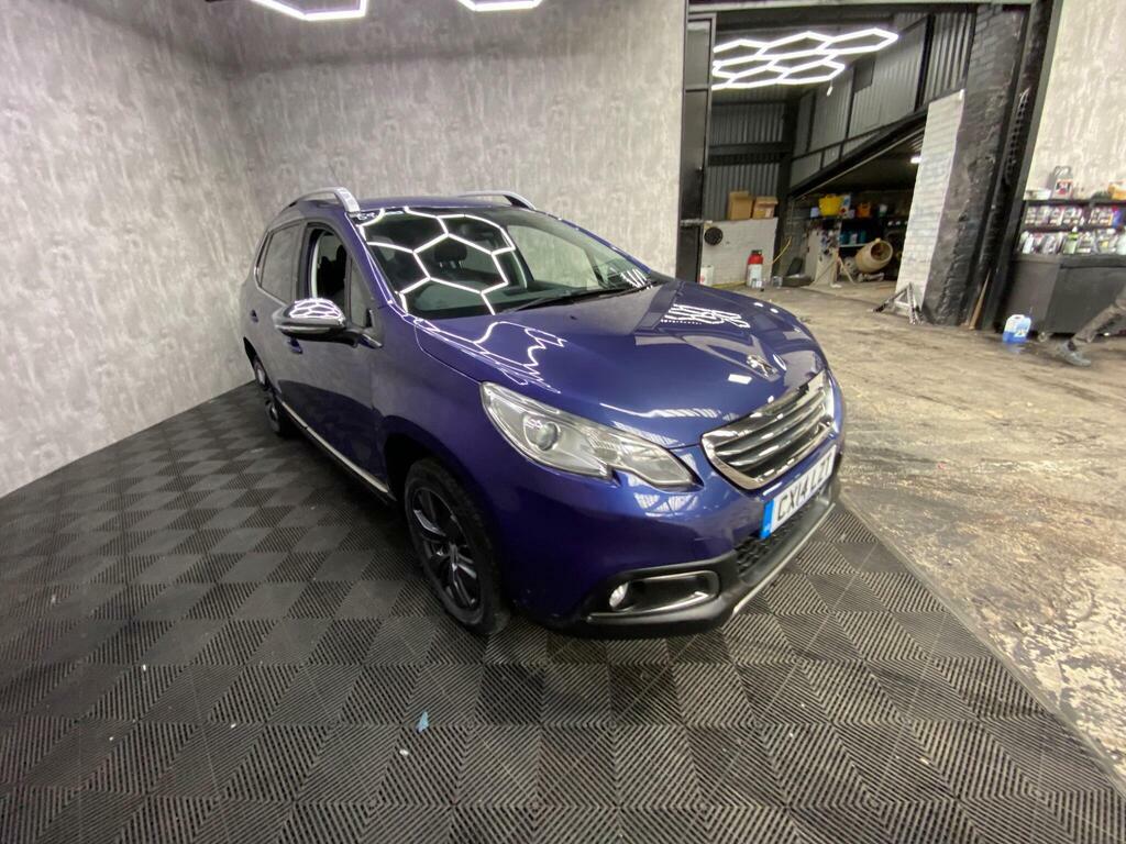 Peugeot 2008 Active White #5