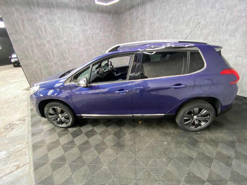 Peugeot 2008 Active White #15