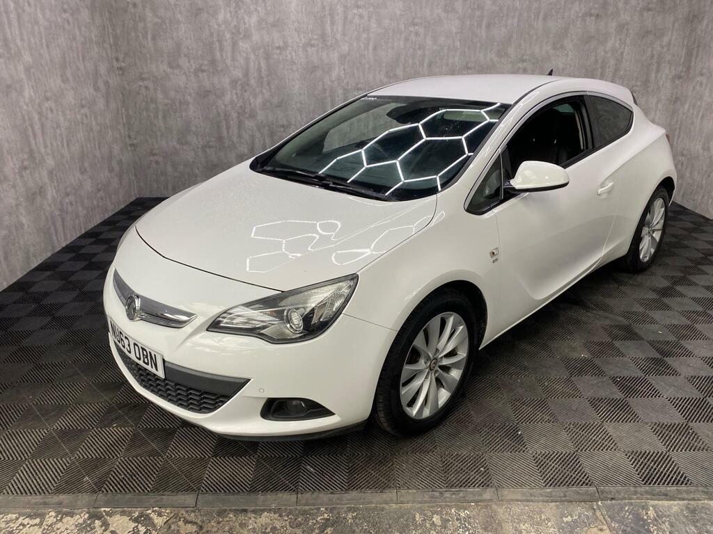 Vauxhall Astra GTC 1.6T 16V Sri Euro 5 White #2