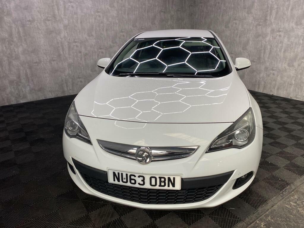 Vauxhall Astra GTC 1.6T 16V Sri Euro 5 White #3
