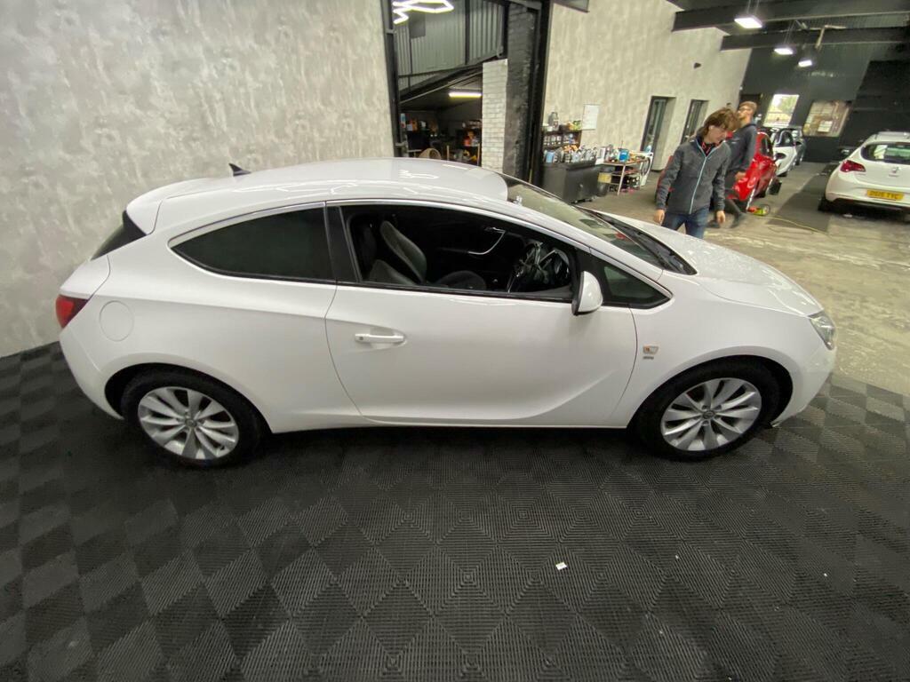 Vauxhall Astra GTC Gtc Sri Cdti Black #8