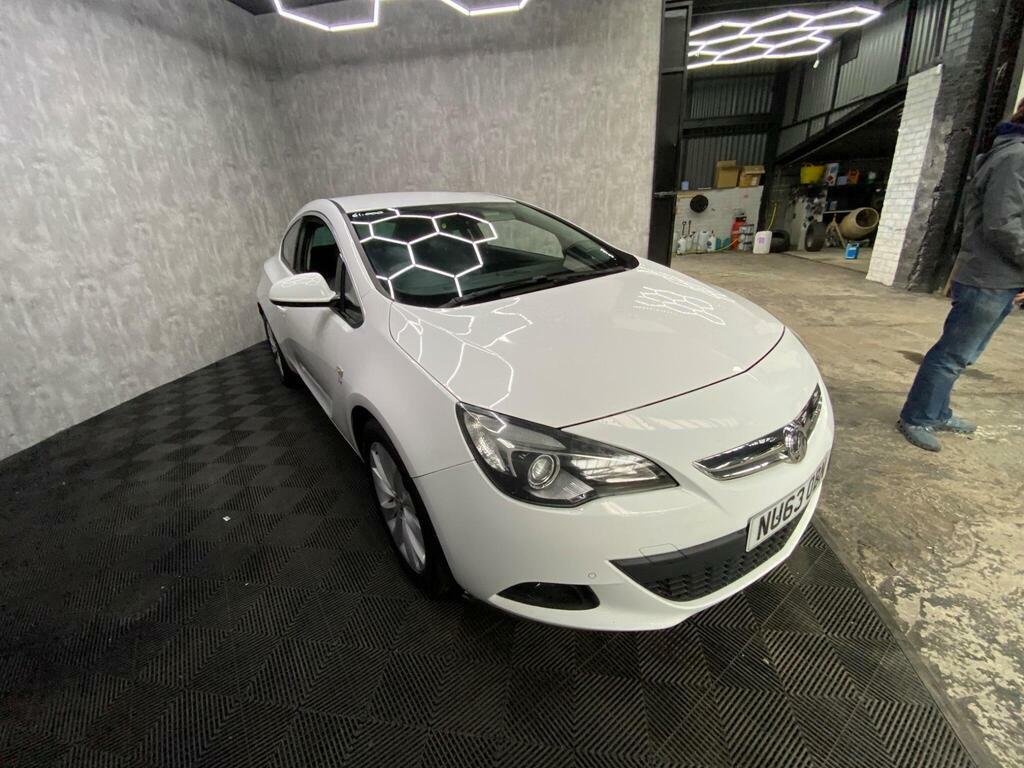 Vauxhall Astra GTC 1.6T 16V Sri Euro 5 White #5