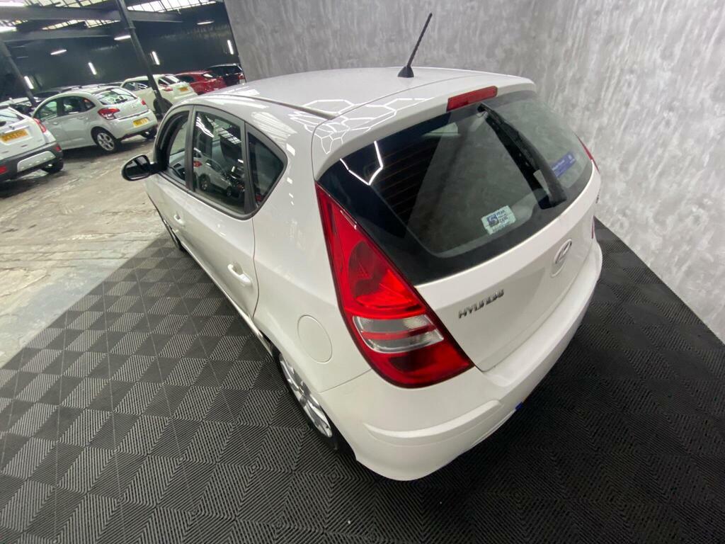 Hyundai I30 Crdi Comfort Black #13