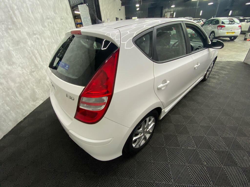 Hyundai I30 Crdi Comfort Black #8