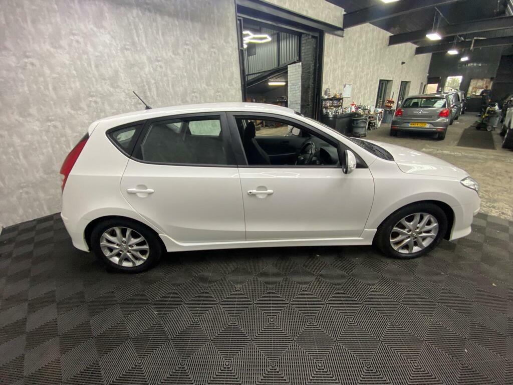 Hyundai I30 Crdi Comfort Black #6