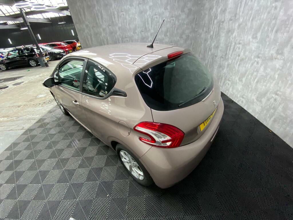 Peugeot 208 1.2 Vti Active Pink #14