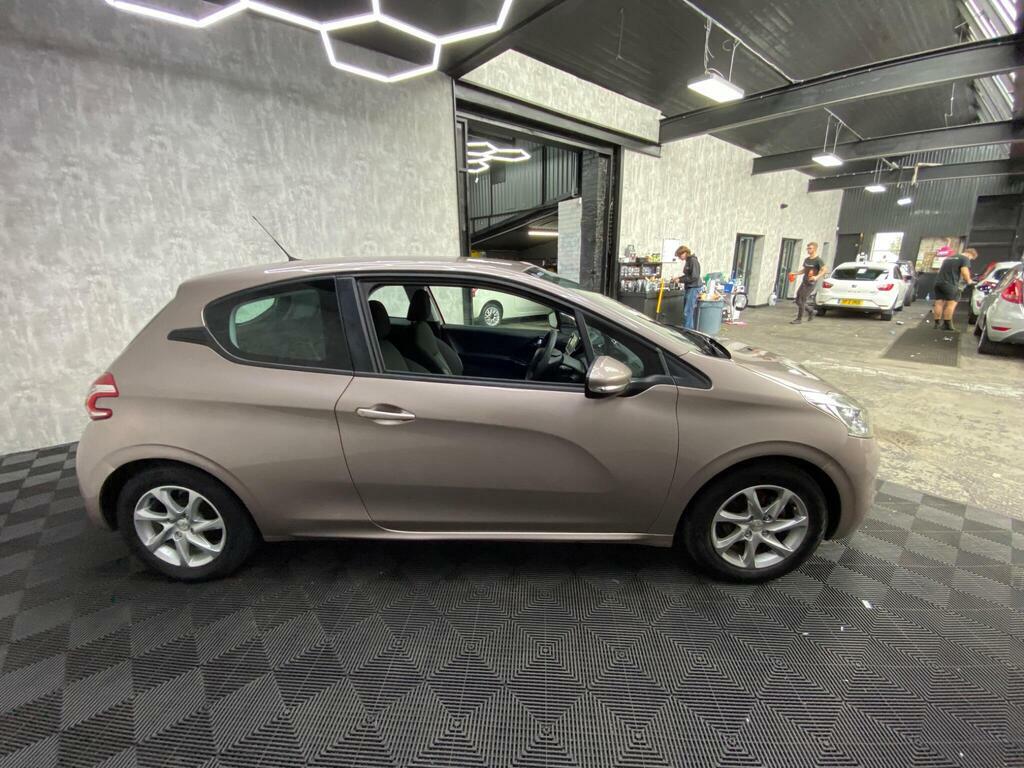 Peugeot 208 1.2 Vti Active Pink #7