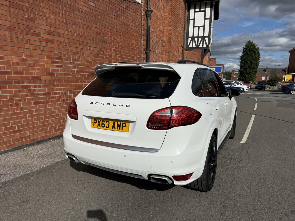 Porsche Cayenne 4.2 Td V8 S White #3