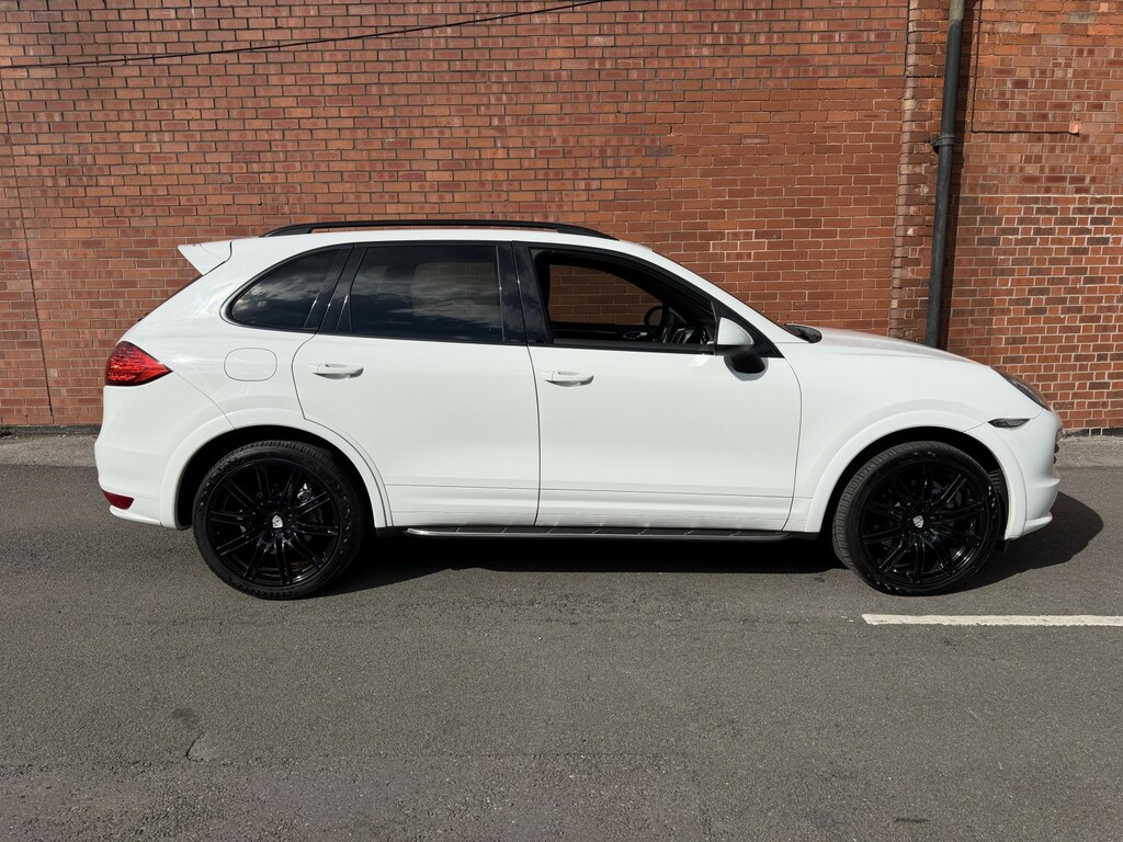 Porsche Cayenne 4.2 Td V8 S White #2