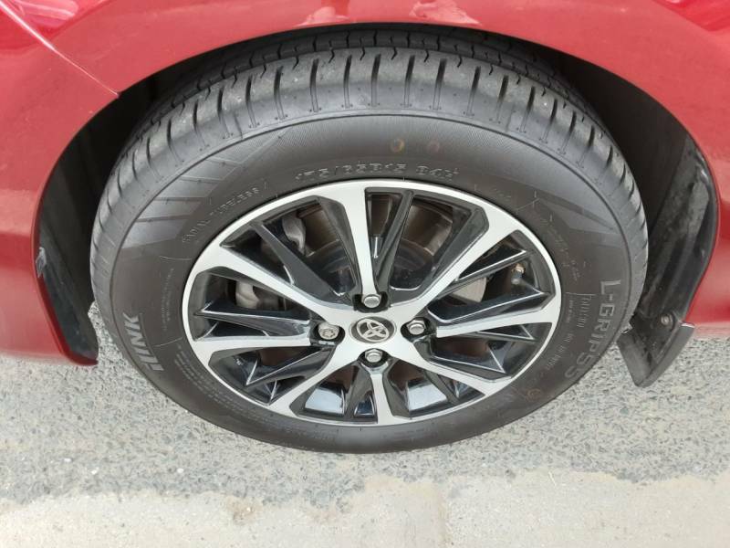 Toyota Yaris 1.5 Hybrid Icon Tech Cvt Red #5