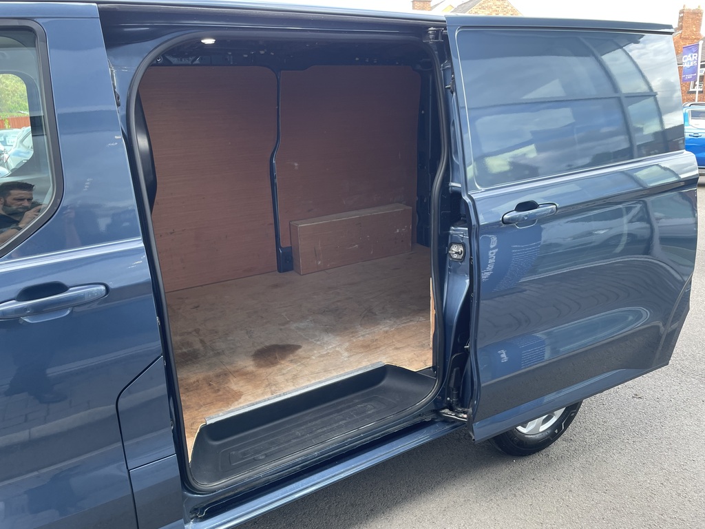 Ford Transit Custom 2.0 Ecoblue 136Ps H1 Van Limited MX74VTJ Blue #4