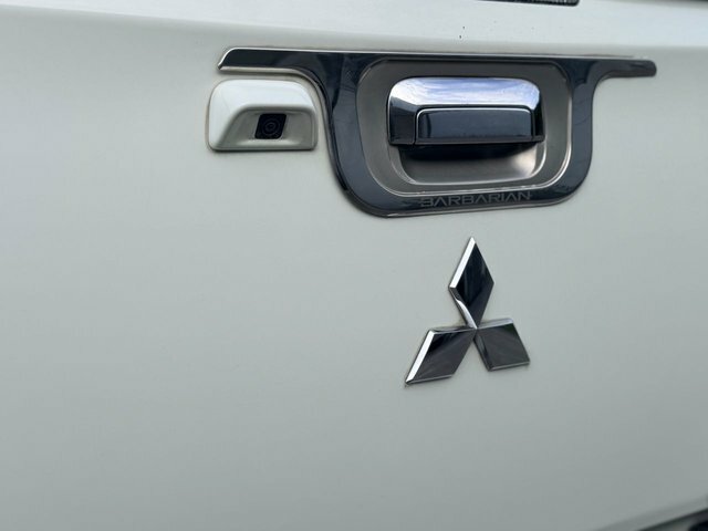 Mitsubishi L200 Green #37