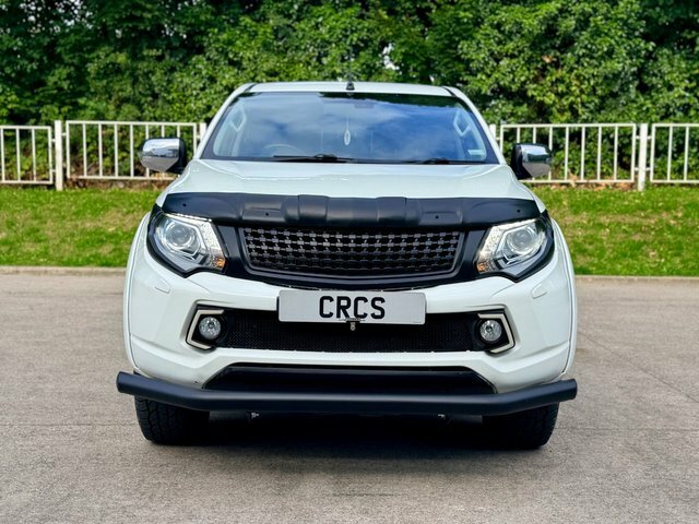Mitsubishi L200 2.4 Di-d Dc Barbarian Pickup Double Cab White #3