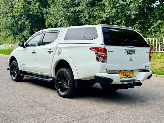 Mitsubishi L200 Green #24