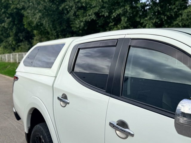 Mitsubishi L200 Green #29