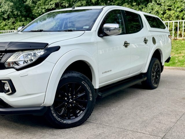 Mitsubishi L200 Green #33
