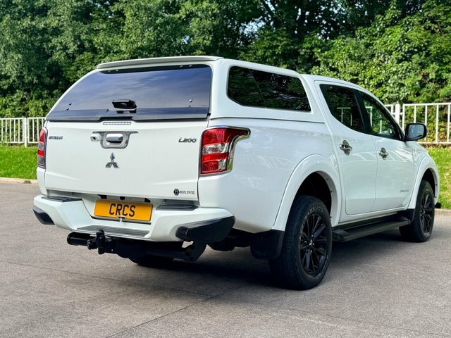 Mitsubishi L200 Green #9