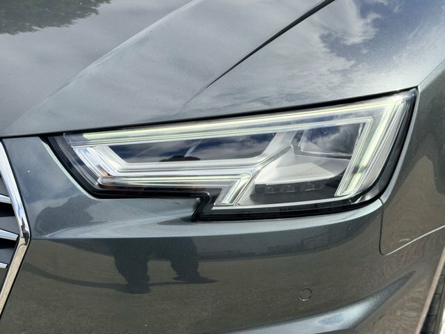 Audi A4 A4 S Line Black Edition 35 Tfsi S-a White #35