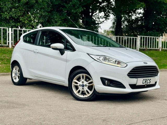 Ford Fiesta 1.0T Ecoboost Zetec Hatchback Eu White