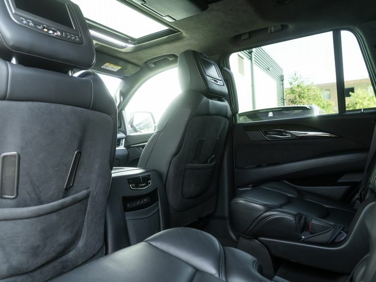Cadillac Escalade 6.0 V8 4Wd Black #44