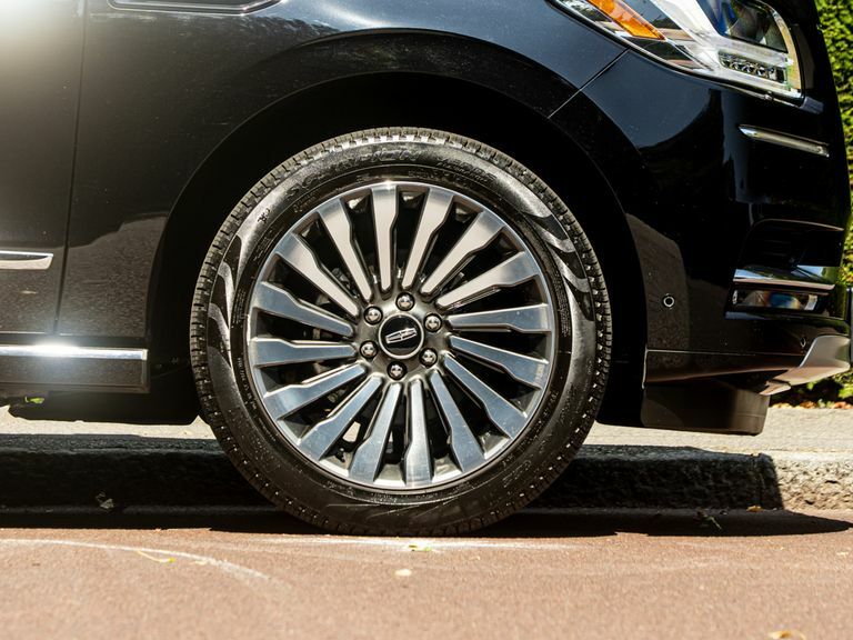 Lincoln Navigator Presidential Black #5