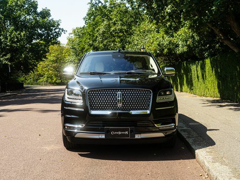 Lincoln Navigator Presidential Black #4