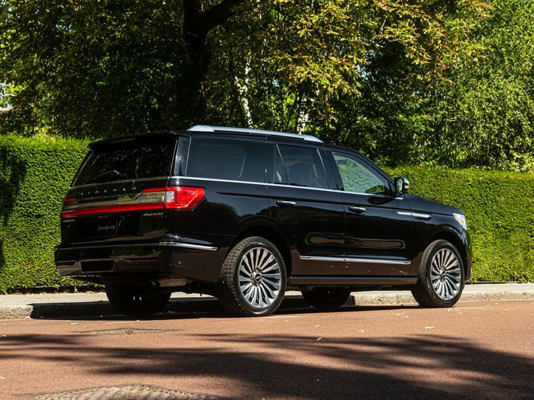Lincoln Navigator Presidential Black #3