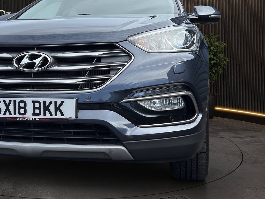 Hyundai Santa Fe Black #19