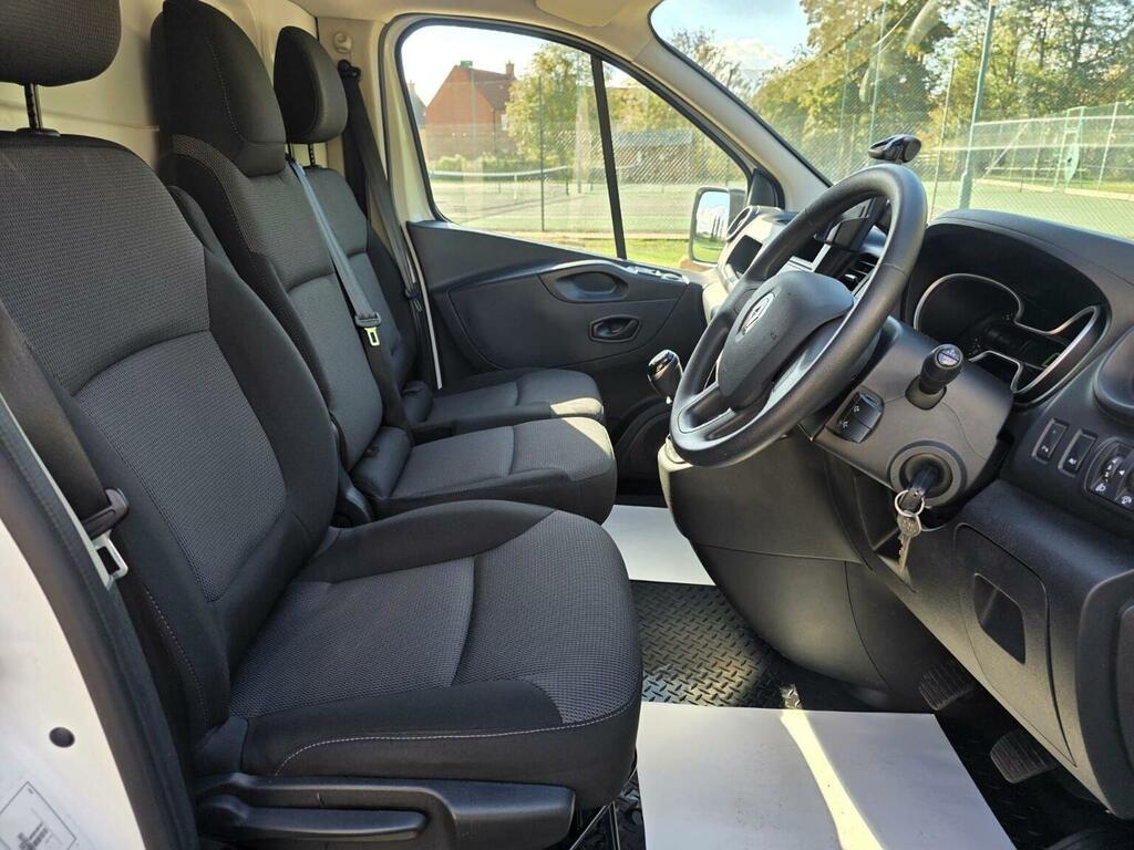 Renault Trafic 2.0 Dci Energy 28 Business Swb Standard Roof Euro White #6