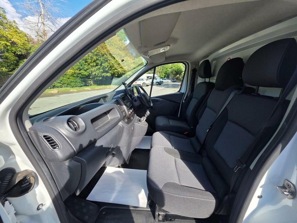 Renault Trafic Panel Van 2.0 Dci Energy 28 Sport Swb Standard Roo Silver #13