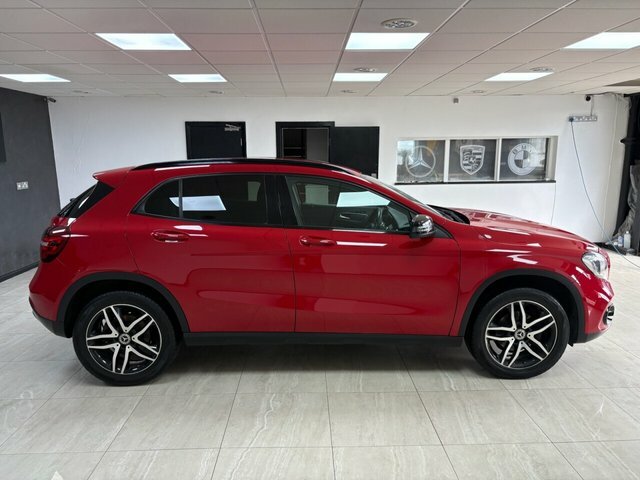 Mercedes-Benz GLA Class 2019 1.6 Gla180 Gpf Urban Edition Suv 7 Red