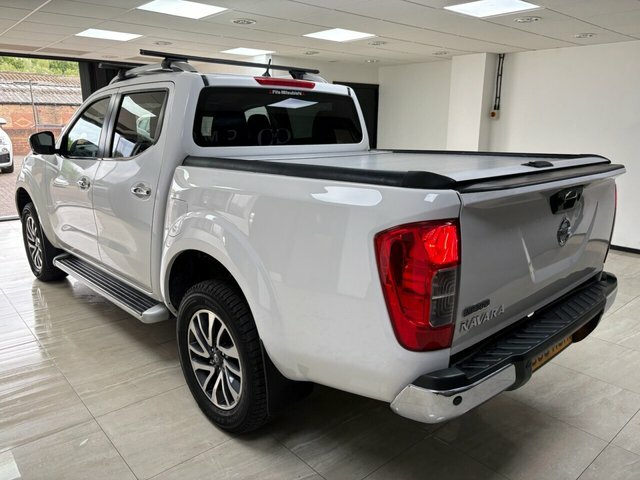Nissan Navara 2.3 Dci Tekna Pickup Double Cab White #5