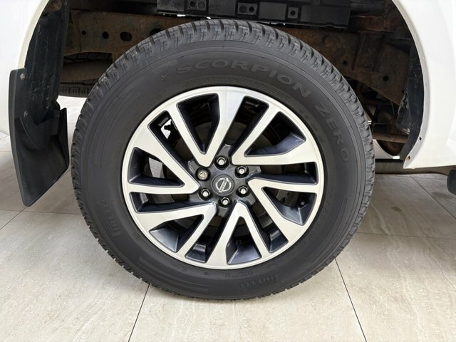 Nissan Navara Automatic Grey #11