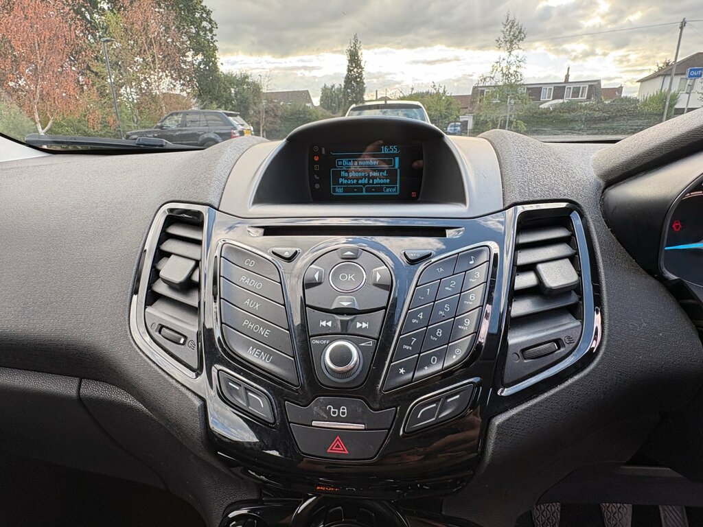 Ford Fiesta 1.0 Ecoboost Zetec Silver #9