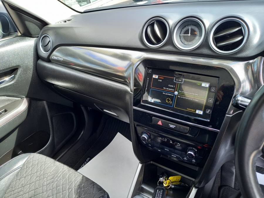 Suzuki Vitara Sz-t Silver #19