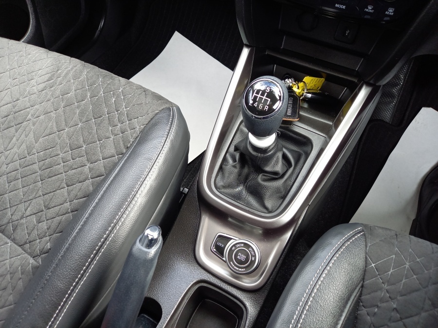 Suzuki Vitara Sz-t Silver #27