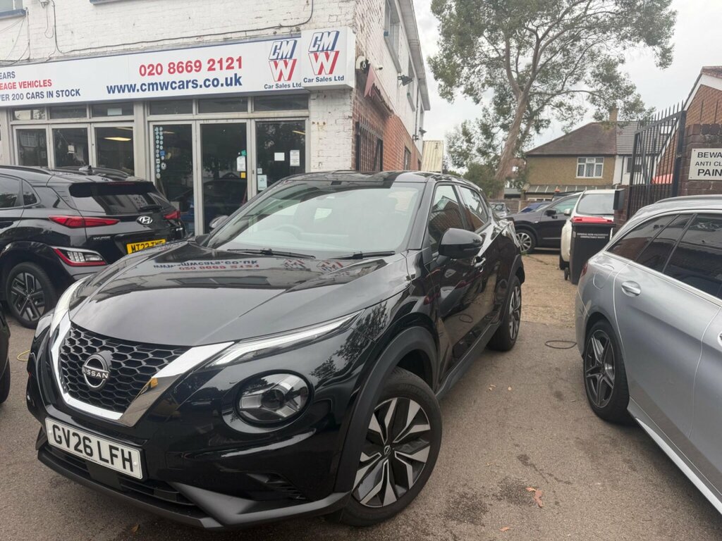 Nissan Juke Hatchback Grey #1