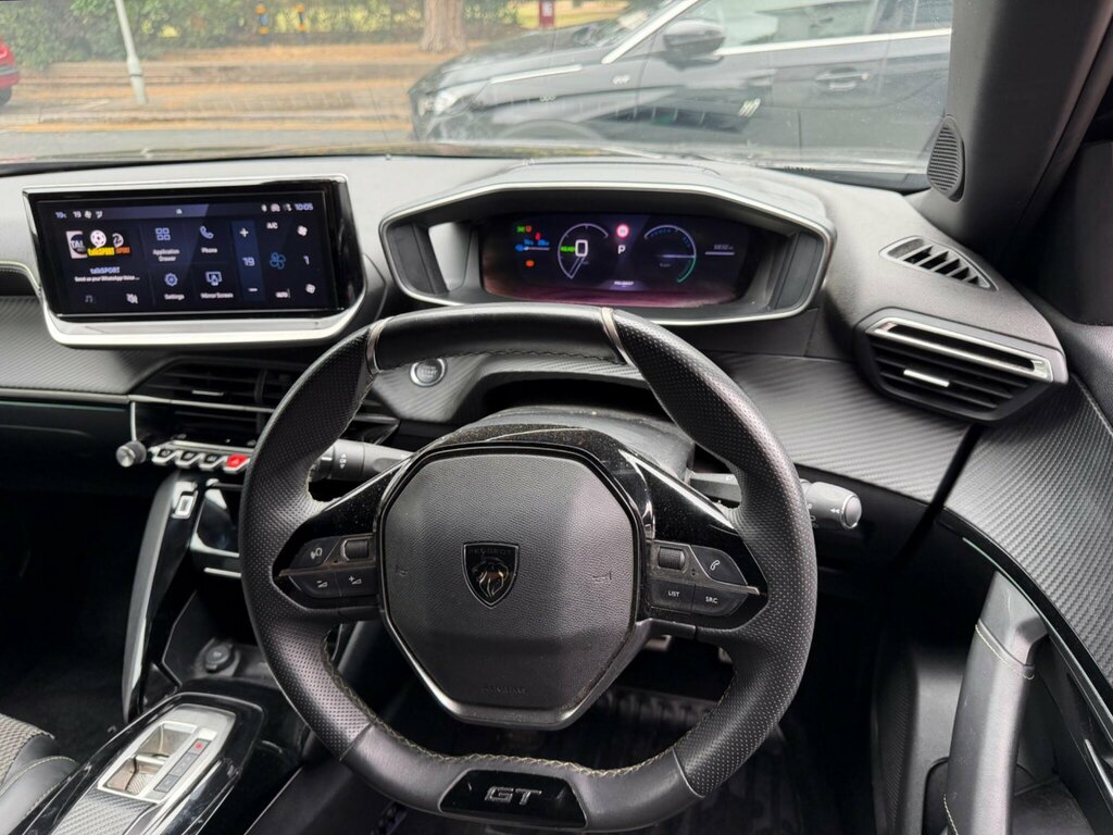 Peugeot e-2008 50Kwh Gt 11Kw Charger Black #3