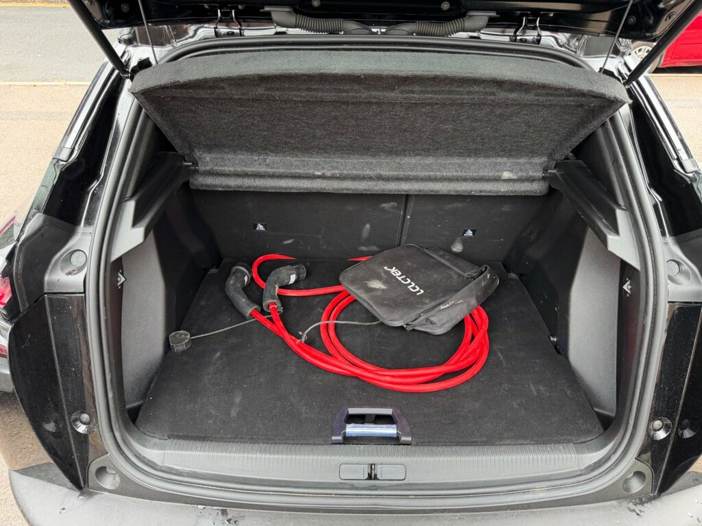 Peugeot e-2008 50Kwh Gt 11Kw Charger Black #4