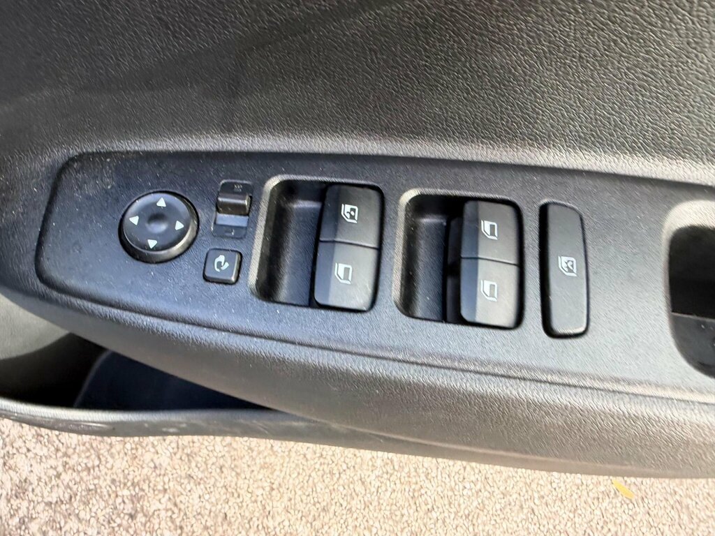 Hyundai I10 1.2 Premium Euro 6 Ss Blue #4