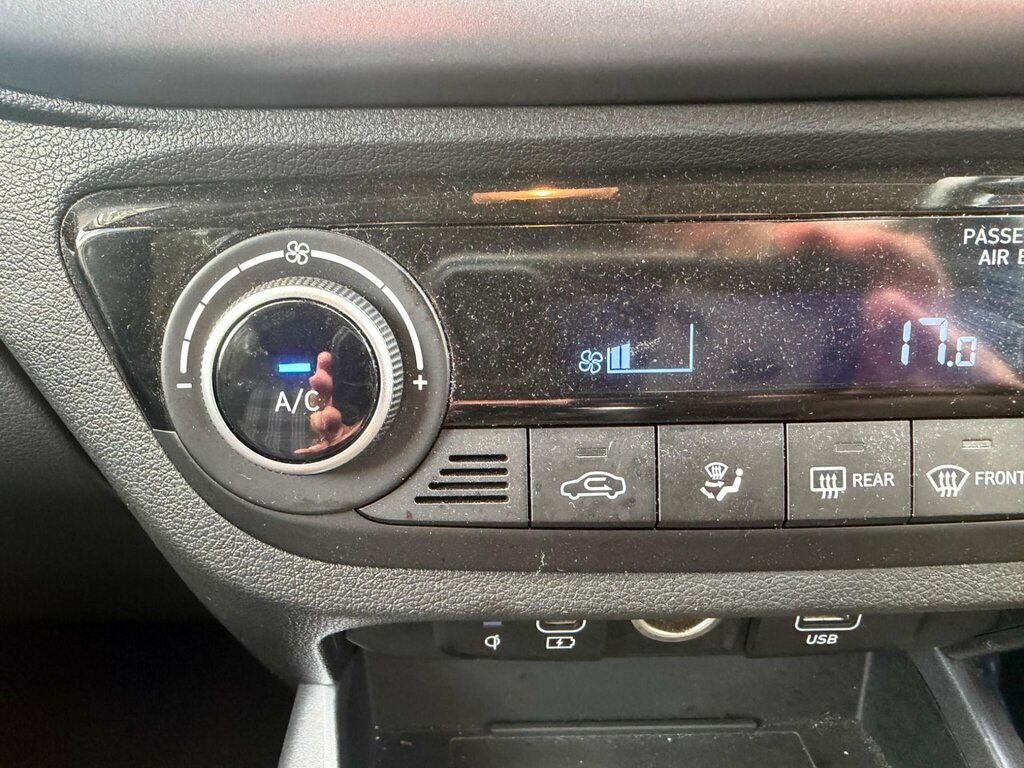 Hyundai I10 1.2 Premium Euro 6 Ss Blue #3