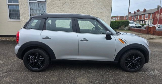Mini Countryman Cooper Green #8