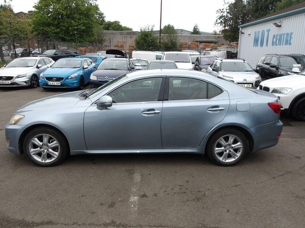 Lexus IS Se Blue #4