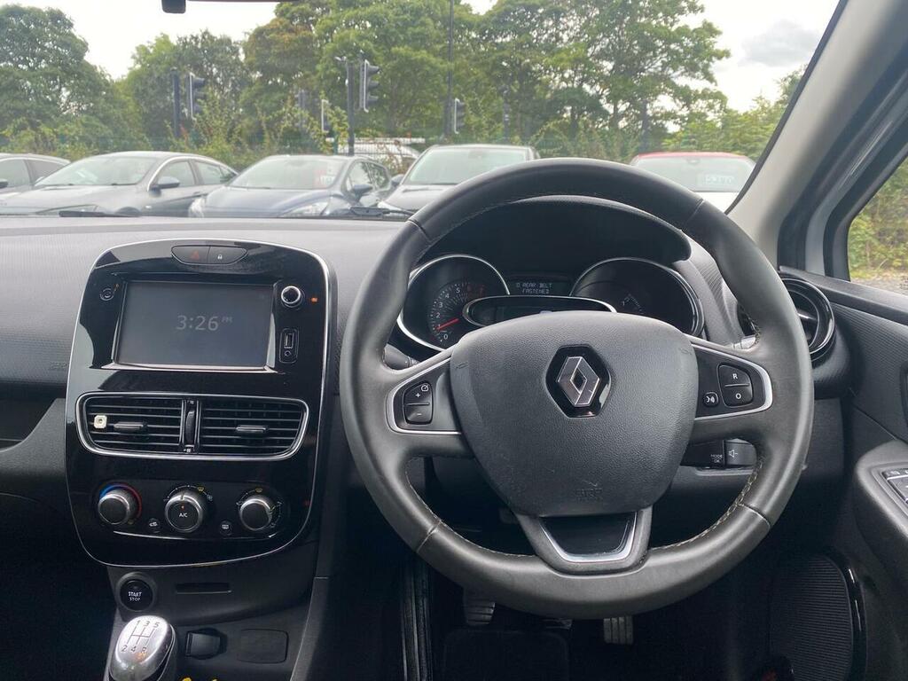 Renault Clio 1.2 16V Dynamique Nav Hatchback SA17DRP White #6